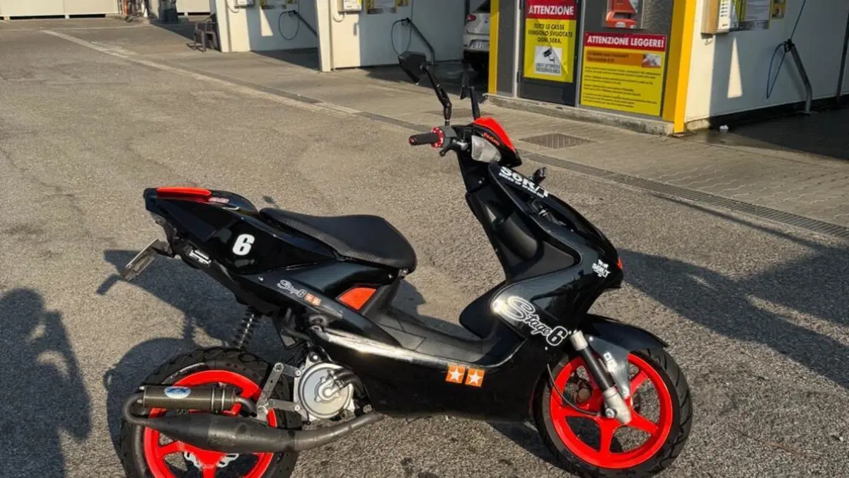 Yamaha Aerox 50 R (2007 - 18)  (3)