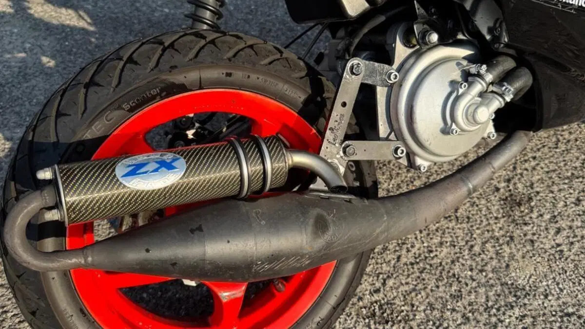 Yamaha Aerox 50 R (2007 - 18)  (12)