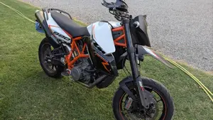 KTM 990 Supermoto R (2009 - 11)  (3)
