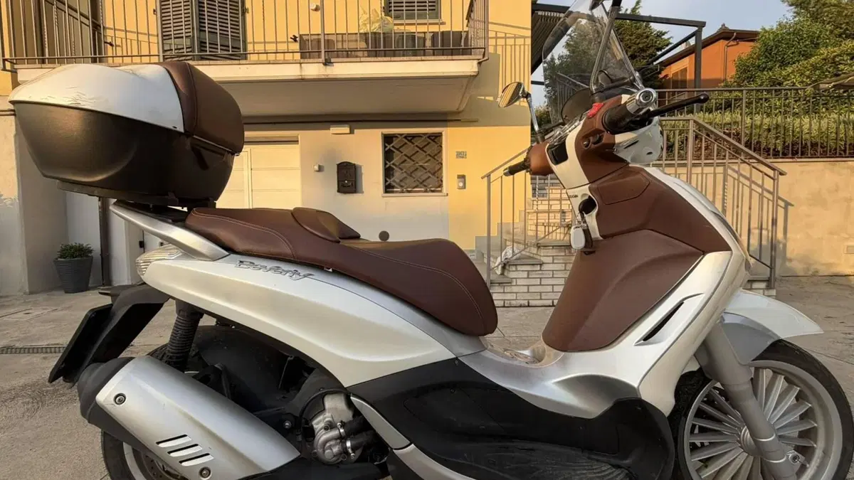 Piaggio Beverly 300 i.e. (2010 - 16)  (3)
