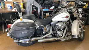 Harley-Davidson 1450 Heritage Classic (1999 - 02) - FLSTC  (2)