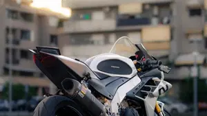 Aprilia RSV4 1100 (2021 - 24)  (2)