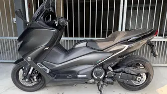 Yamaha T-Max 560 (2022 - 24) usata