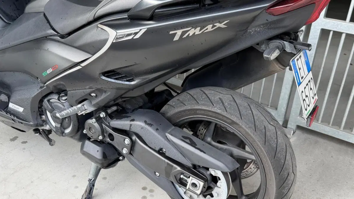 Yamaha T-Max 560 (2022 - 24)  (6)