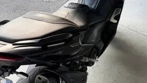 Yamaha T-Max 560 (2022 - 24)  (7)