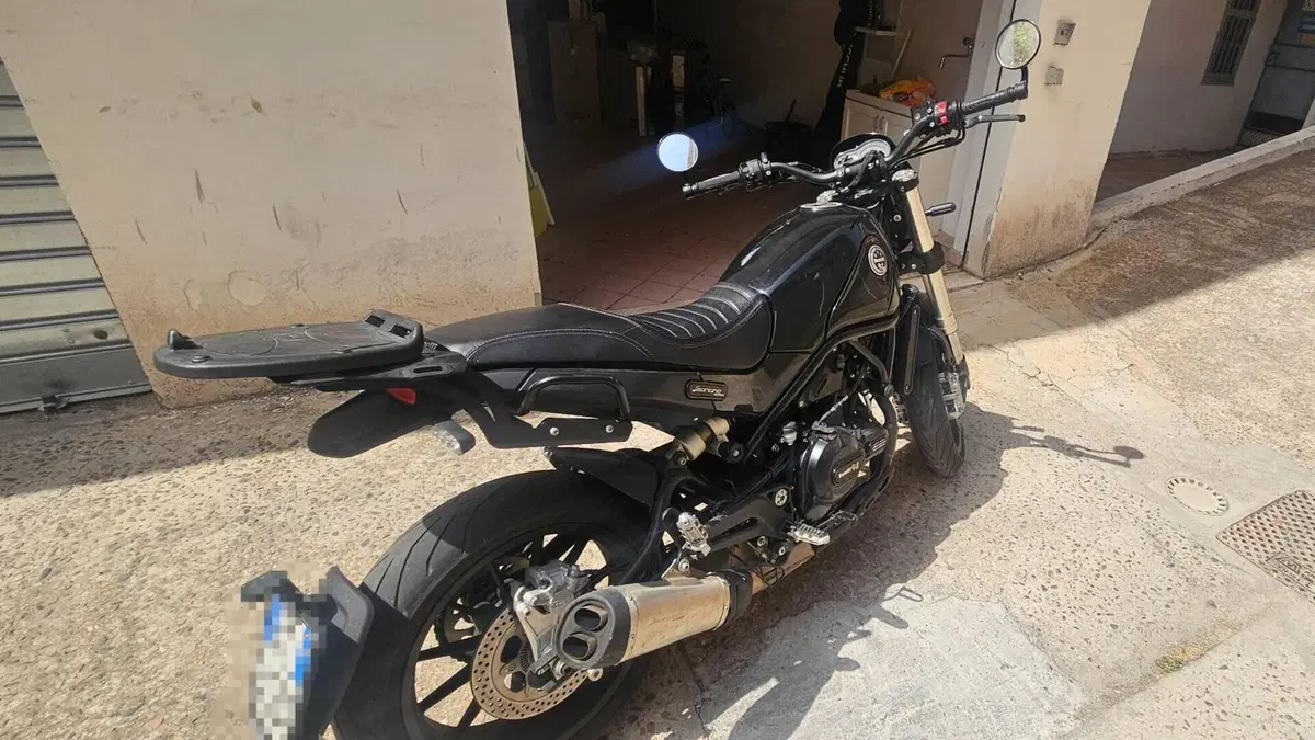 Benelli Leoncino 500 (2021 - 25)  (2)