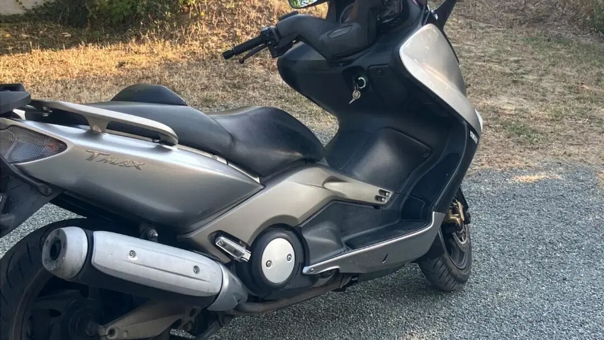 Yamaha T-Max 500 (2004 - 07)  (2)