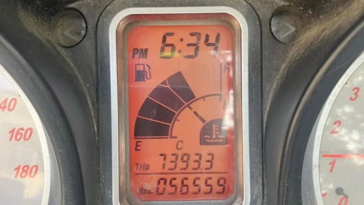 Yamaha T-Max 500 (2004 - 07)  (5)