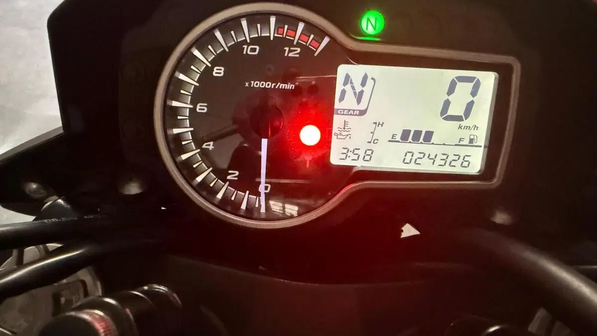 Suzuki GSR 750 Z SP ABS (2015 - 16)  (4)