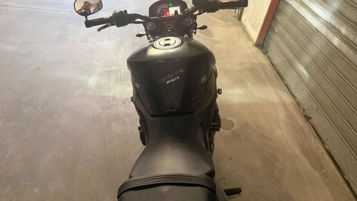Suzuki GSR 750 Z SP ABS (2015 - 16)  (8)