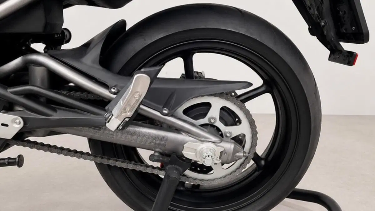 Kawasaki ER-6N (2009 - 11)  (5)