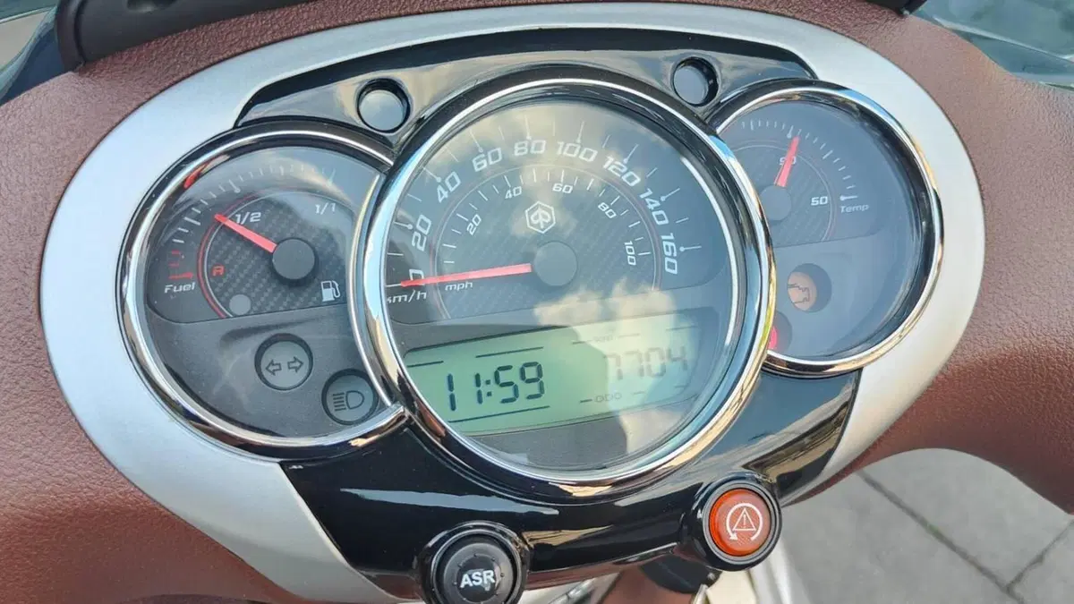 Piaggio Beverly 350 ABS (2016 - 20)  (7)