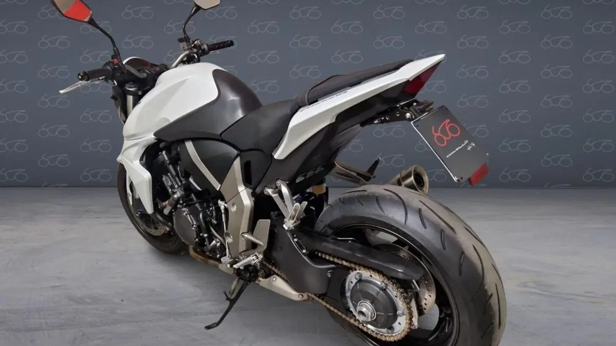 Honda CB 1000 R (2008 - 10)  (5)