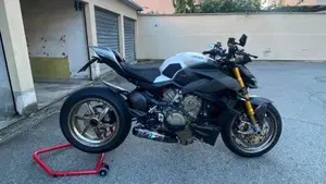 Ducati Streetfighter V4 1100 S (2020) 