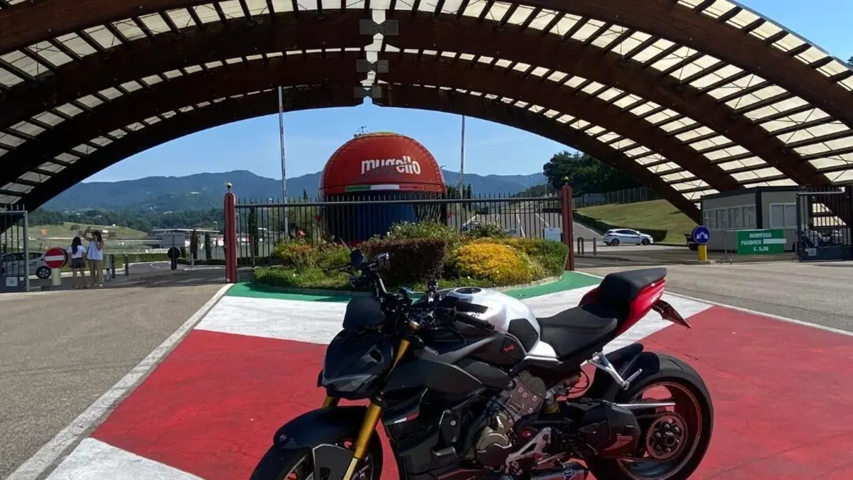 Ducati Streetfighter V4 1100 S (2020)  (4)