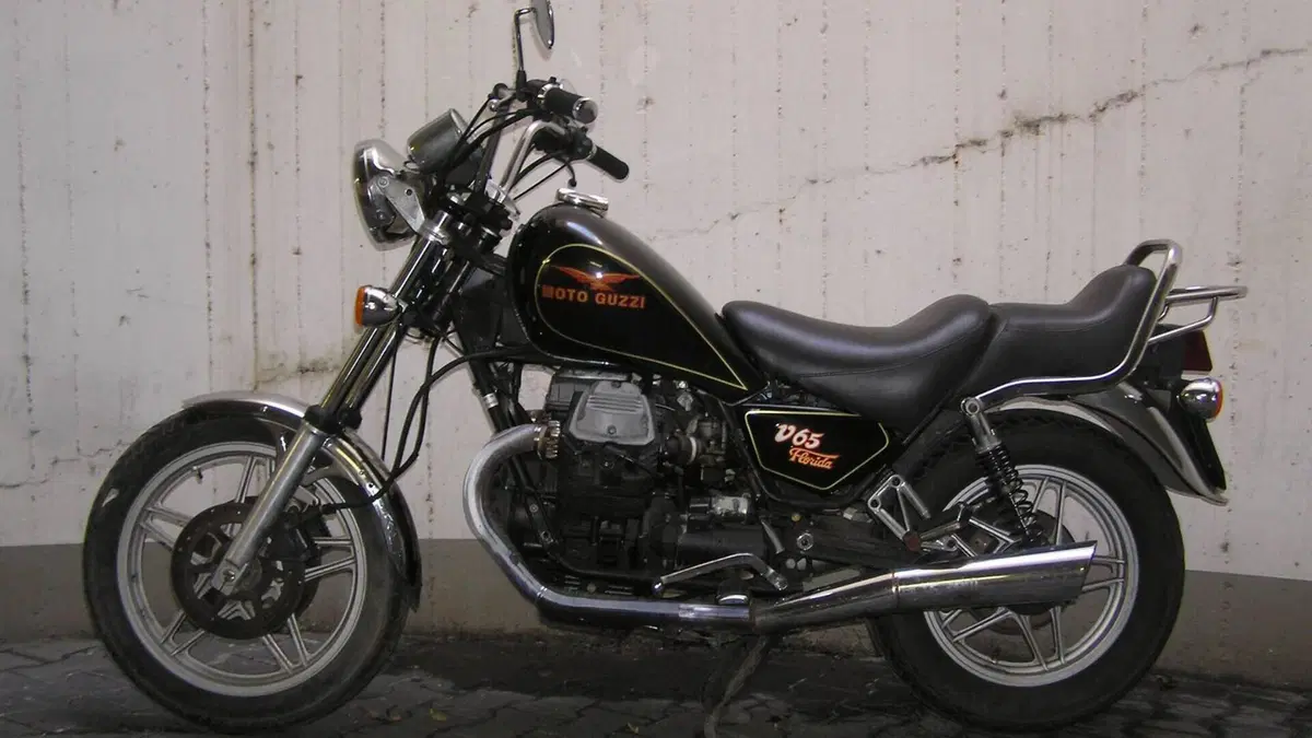 Moto Guzzi   (2)