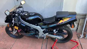Suzuki RG 125  (6)