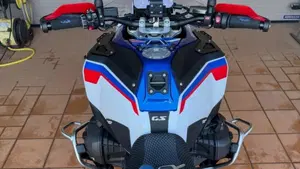 Bmw R 1300 GS Adventure Trophy (2025 - 26)  (3)