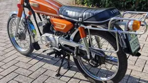 Yamaha   (8)