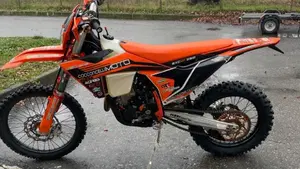 KTM 250 EXC-F (2024)  (2)