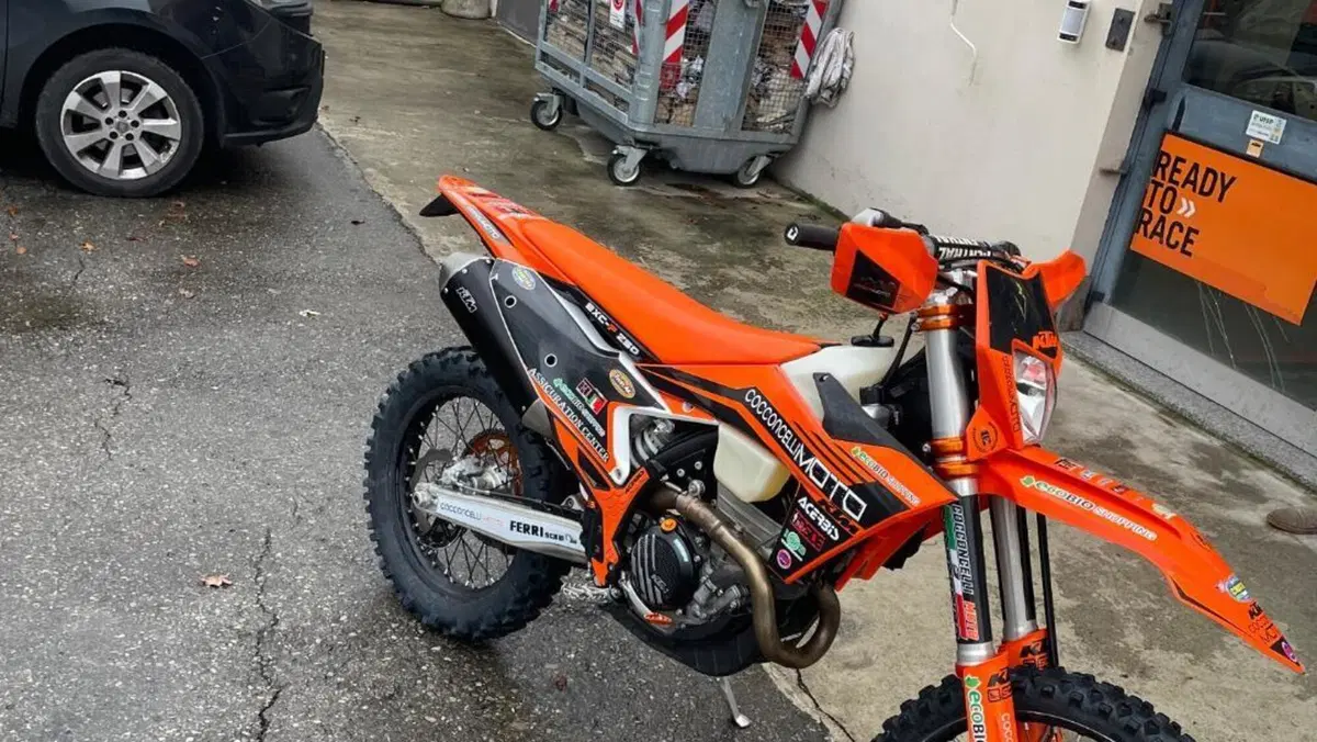 KTM 250 EXC-F (2024)  (4)