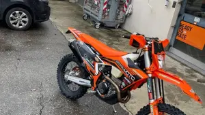 KTM 250 EXC-F (2024)  (4)