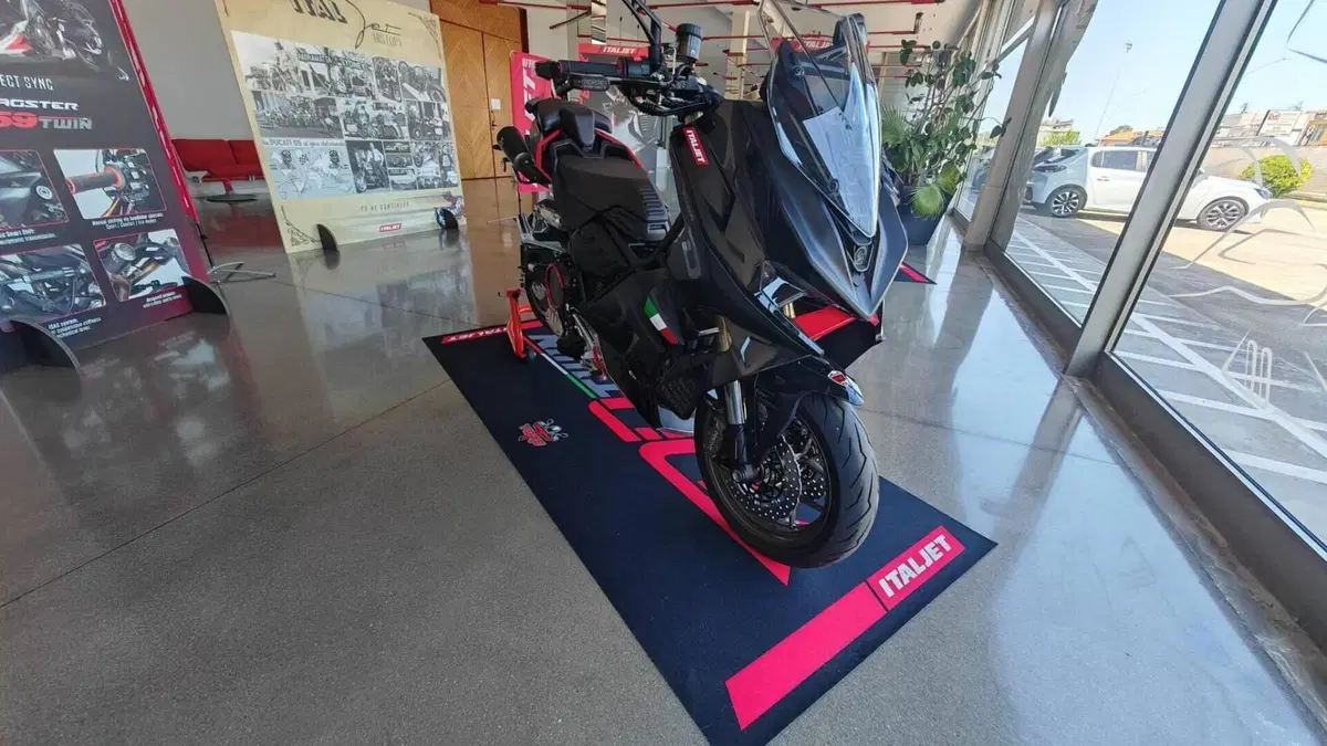 Italjet Moto Dragster 700 Twin Limited Factory Edition (2024 - 25)  (3)