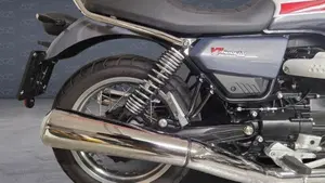 Moto Guzzi V7 Special (2021 - 24)  (5)
