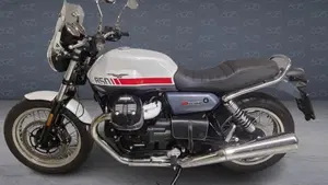 Moto Guzzi V7 Special (2021 - 24)  (3)