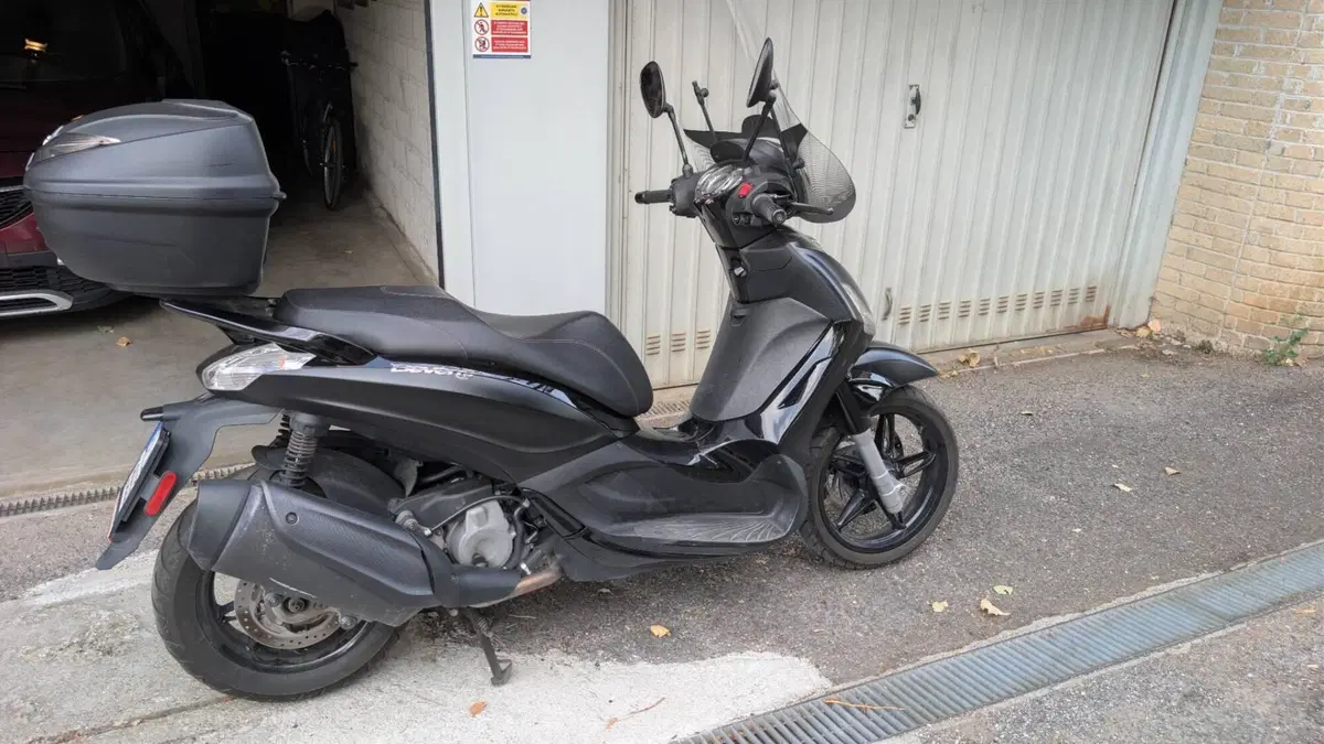 Piaggio Beverly 350 Police ABS-ASR (2018 - 20)  (5)