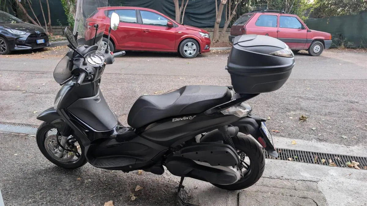 Piaggio Beverly 350 Police ABS-ASR (2018 - 20)  (6)