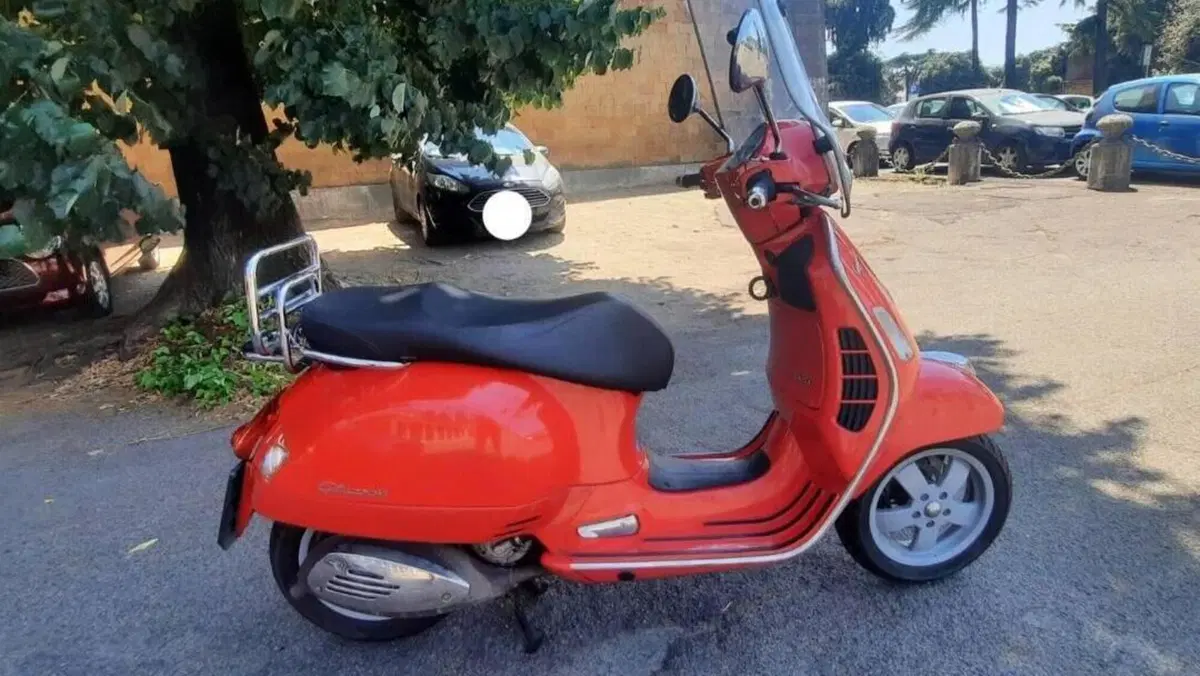 Vespa GTS 250 i.e.  (5)