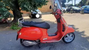 Vespa GTS 250 i.e.  (5)