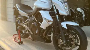 Kawasaki ER-6N (2009 - 11)  (5)