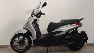 Piaggio Beverly 300 ABS-ASR (2021 - 25) 