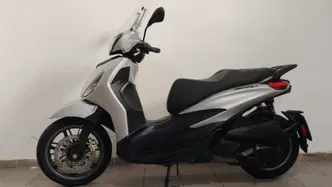 Piaggio Beverly 300 ABS-ASR (2021 - 25)