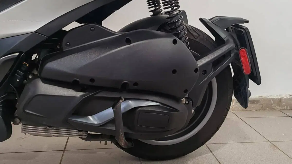 Piaggio Beverly 300 ABS-ASR (2021 - 25)  (9)