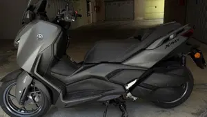 Yamaha X-Max 300 (2025 - 26)  (2)