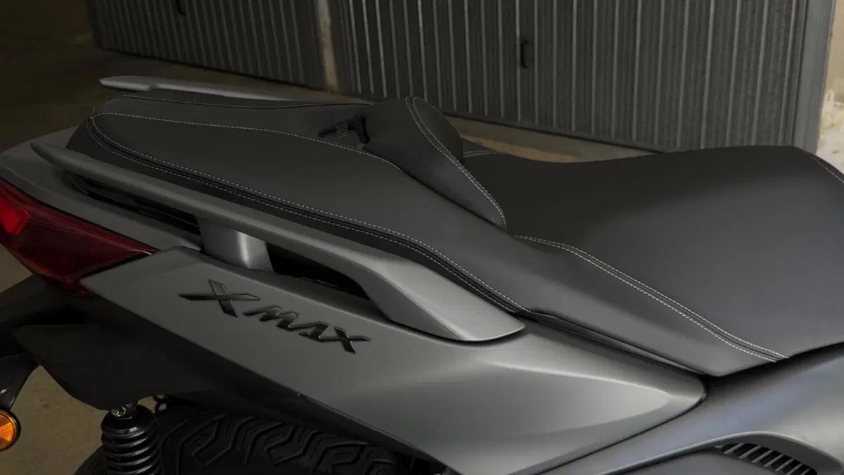 Yamaha X-Max 300 (2025 - 26)  (3)