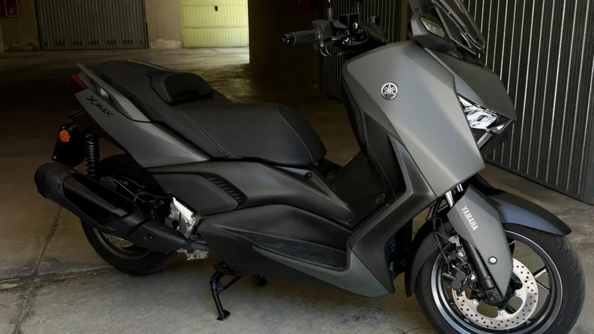 Yamaha X-Max 300 (2025 - 26)  (4)