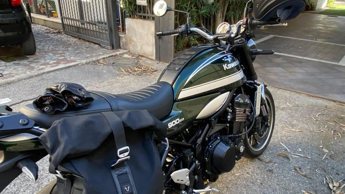 Kawasaki Z 900 RS (2022 - 25)  (4)