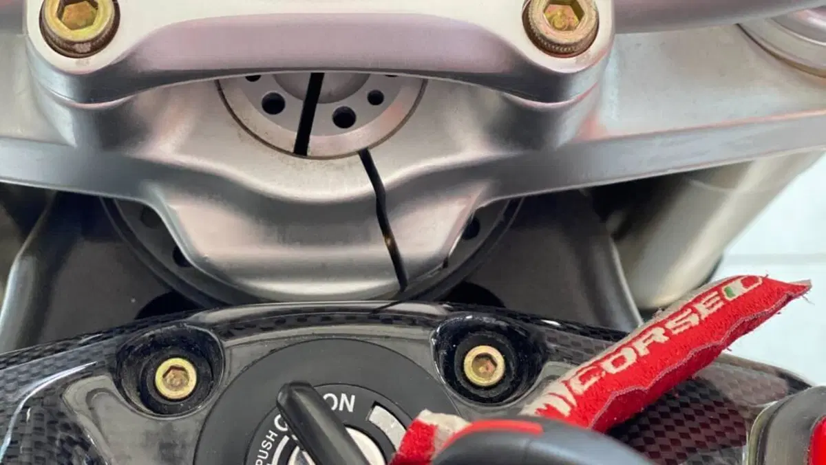MV Agusta Brutale 910 S (2005 - 11)  (9)