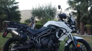 Triumph Tiger 800 XRt (2018 - 20)  (2)