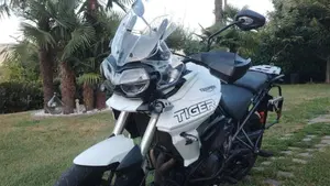 Triumph Tiger 800 XRt (2018 - 20)  (3)