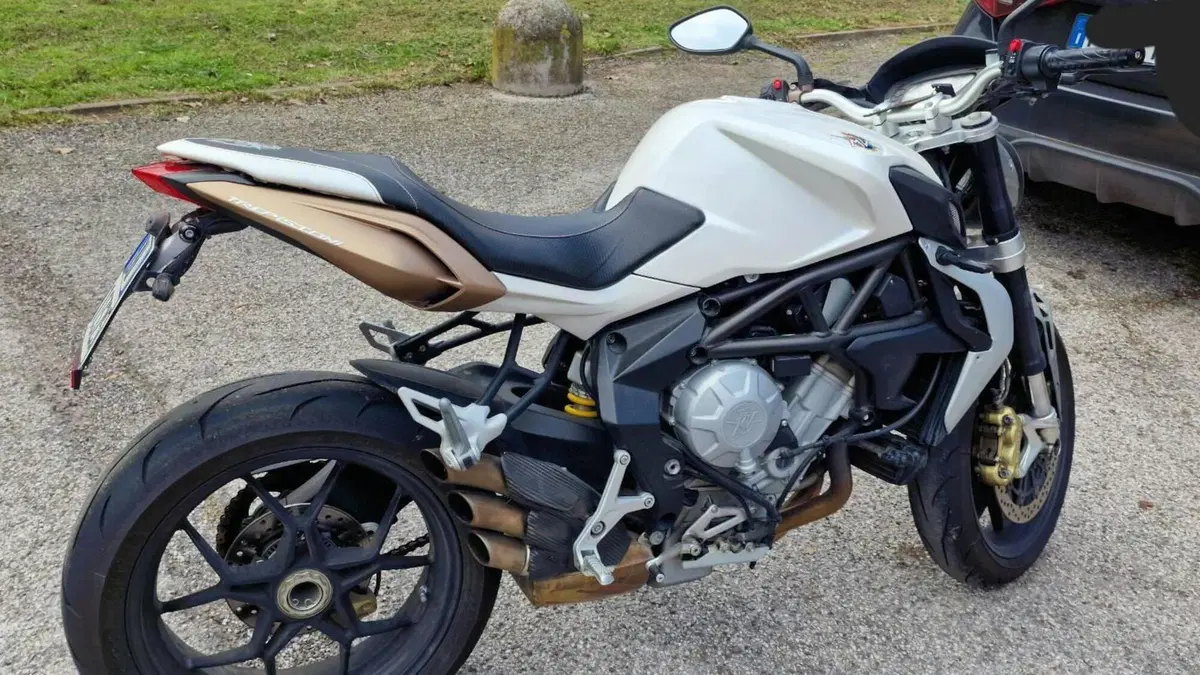 MV Agusta Brutale 675 (2011 - 15)  (4)