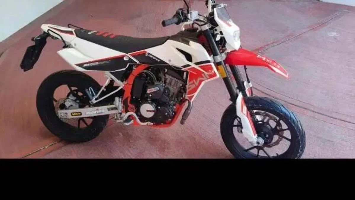 Swm RS 125 R (2021 - 23)  (2)