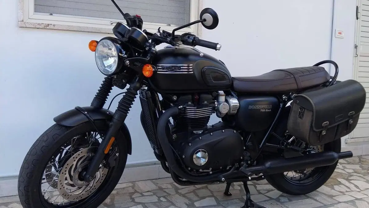 Triumph Bonneville T120 Black (2017 - 20) 