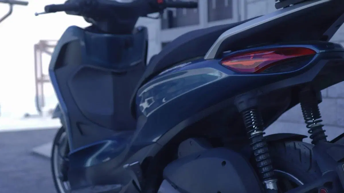Piaggio Beverly 300 Hpe (2021)  (7)