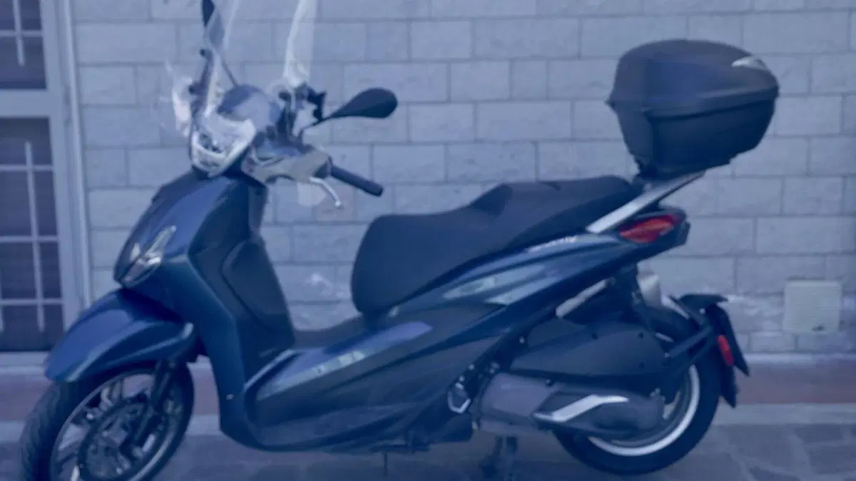 Piaggio Beverly 300 Hpe (2021)  (15)