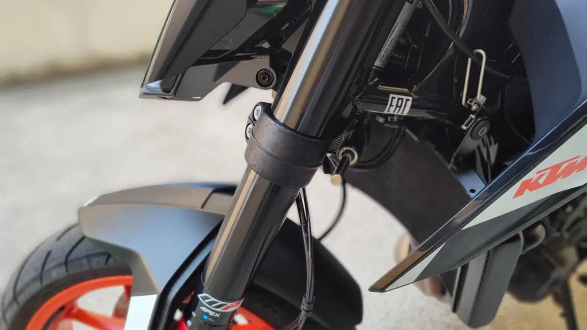 KTM 890 Duke GP (2022 - 23)  (3)